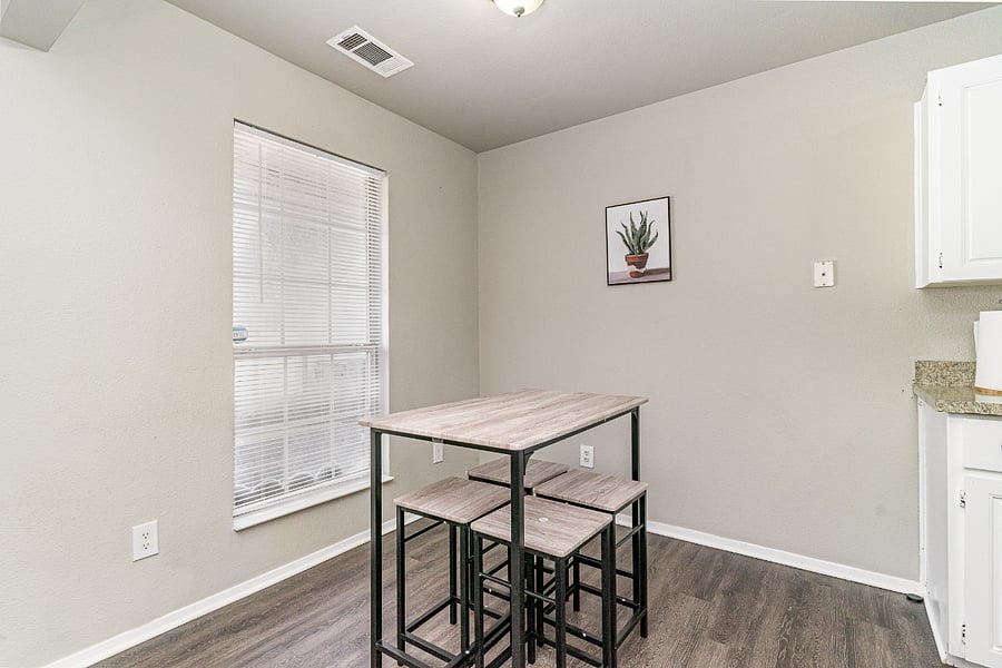 Furnished Finder property 736782_1 photo 4