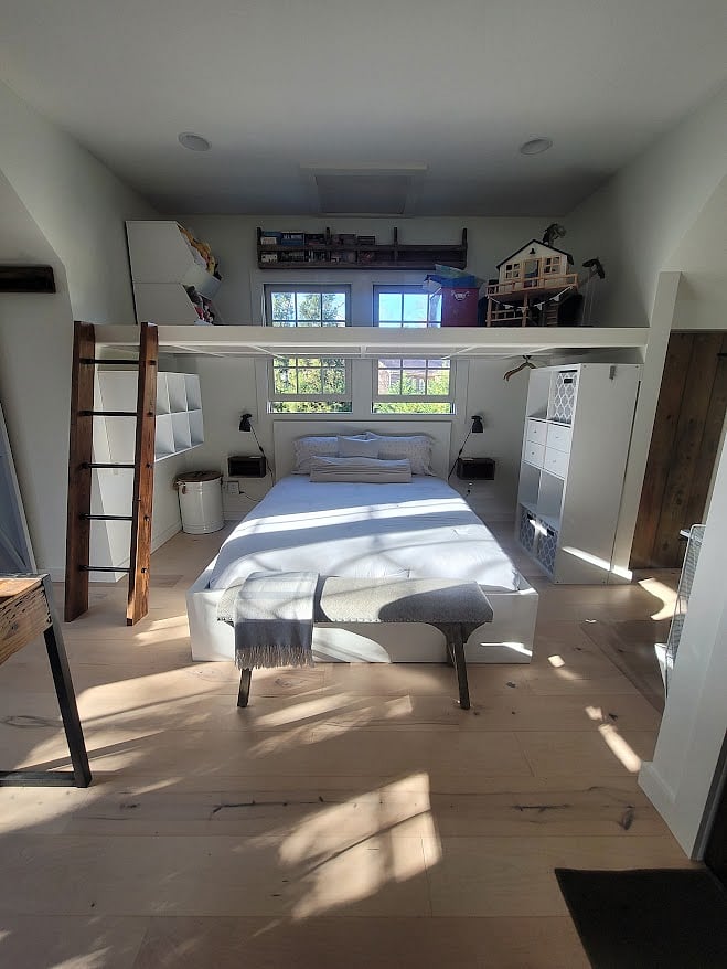 Queen Bed with storage areas and Loft Space