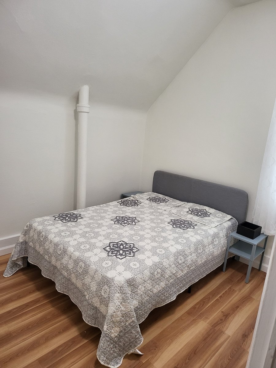 Full bed size for 2 people and its own closet