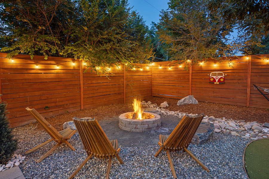Firepit to roast smores at night.