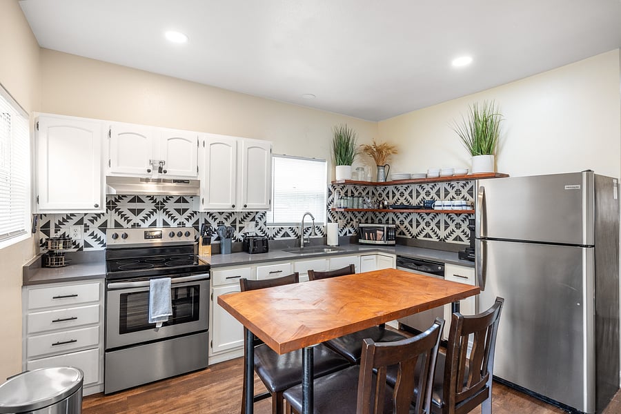 Kitchen with table for 4