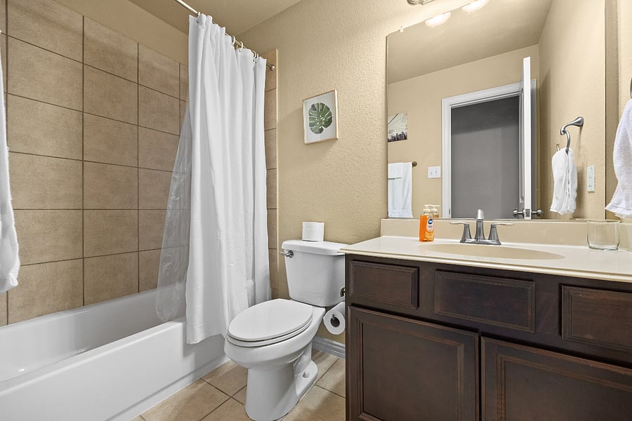 Furnished Finder property 737000_1 photo 17