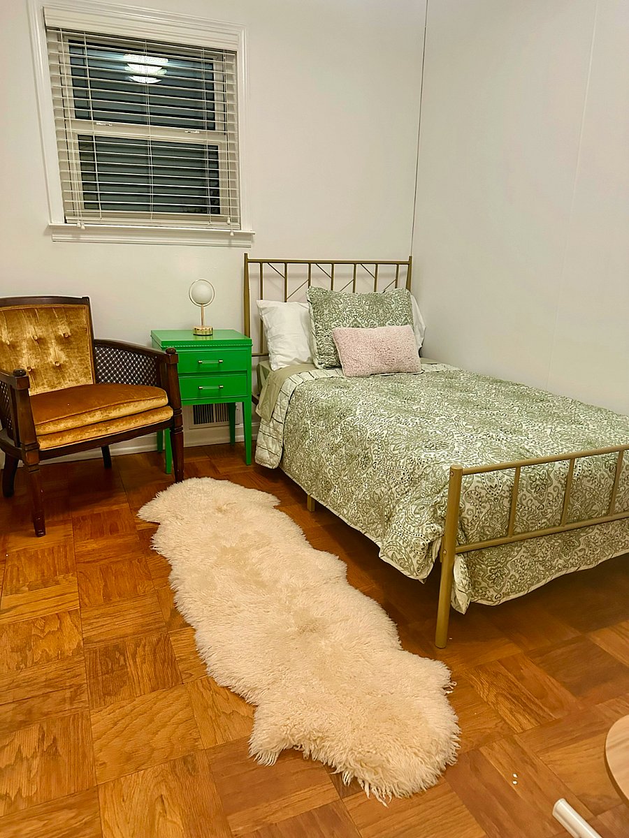 third bedroom with twin size bed