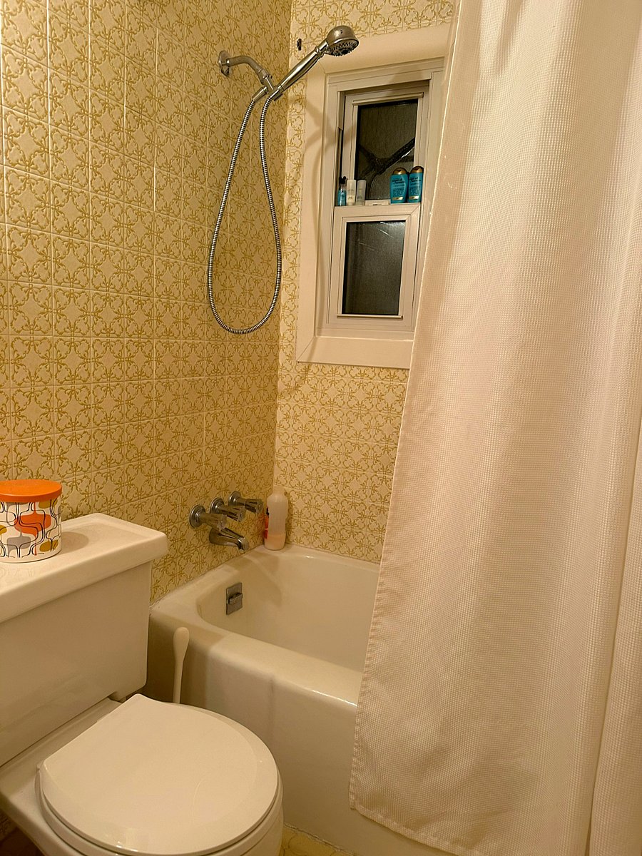 full bathroom at end of hallway
not pictured: starter kit of toiletries