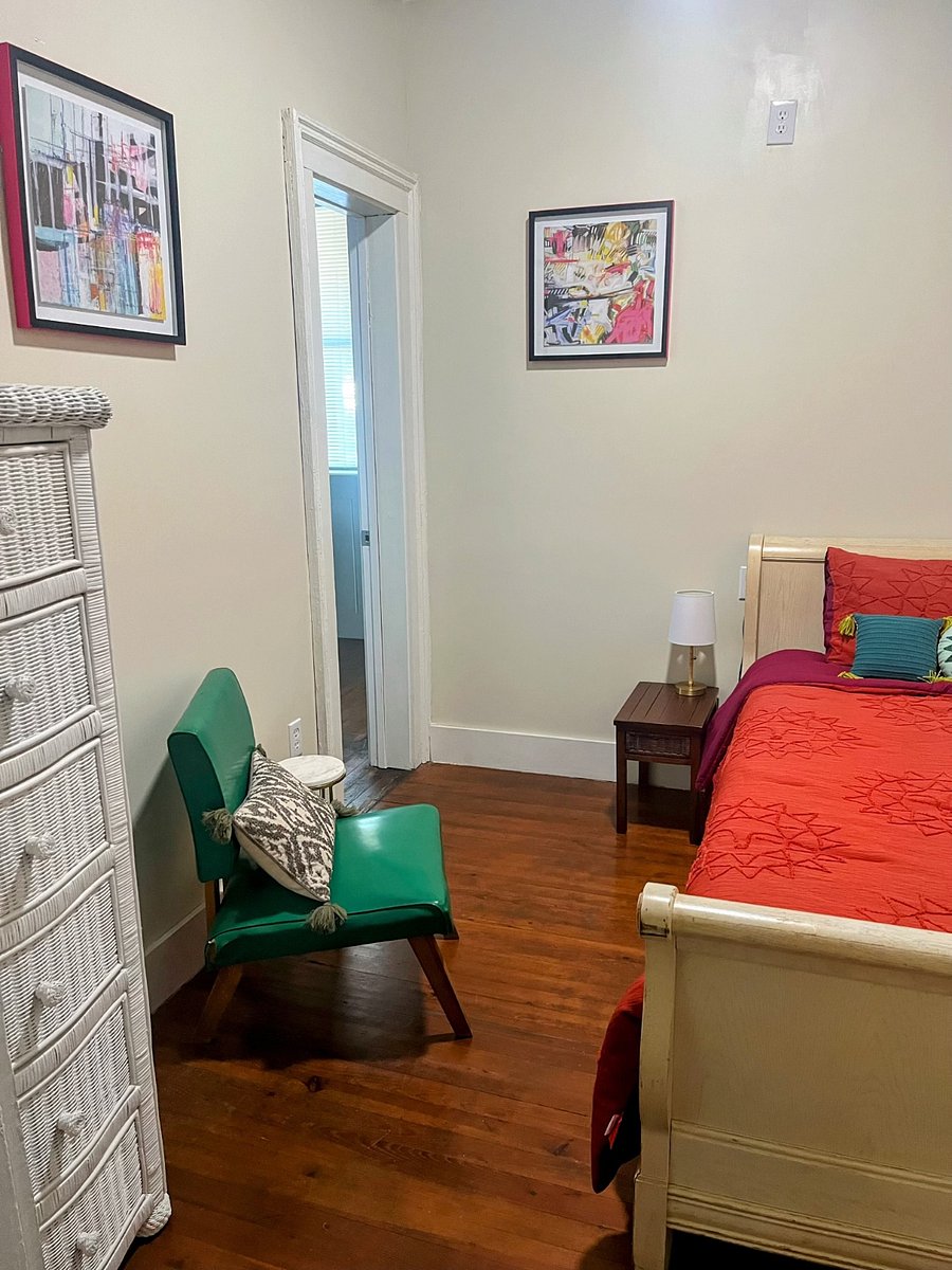 Bedroom #3 is small, but so cute