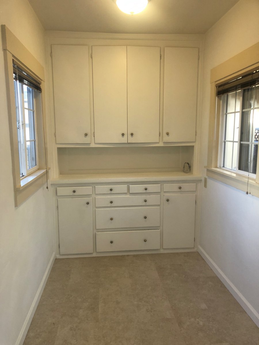 Eat in kitchen built-in cabinets