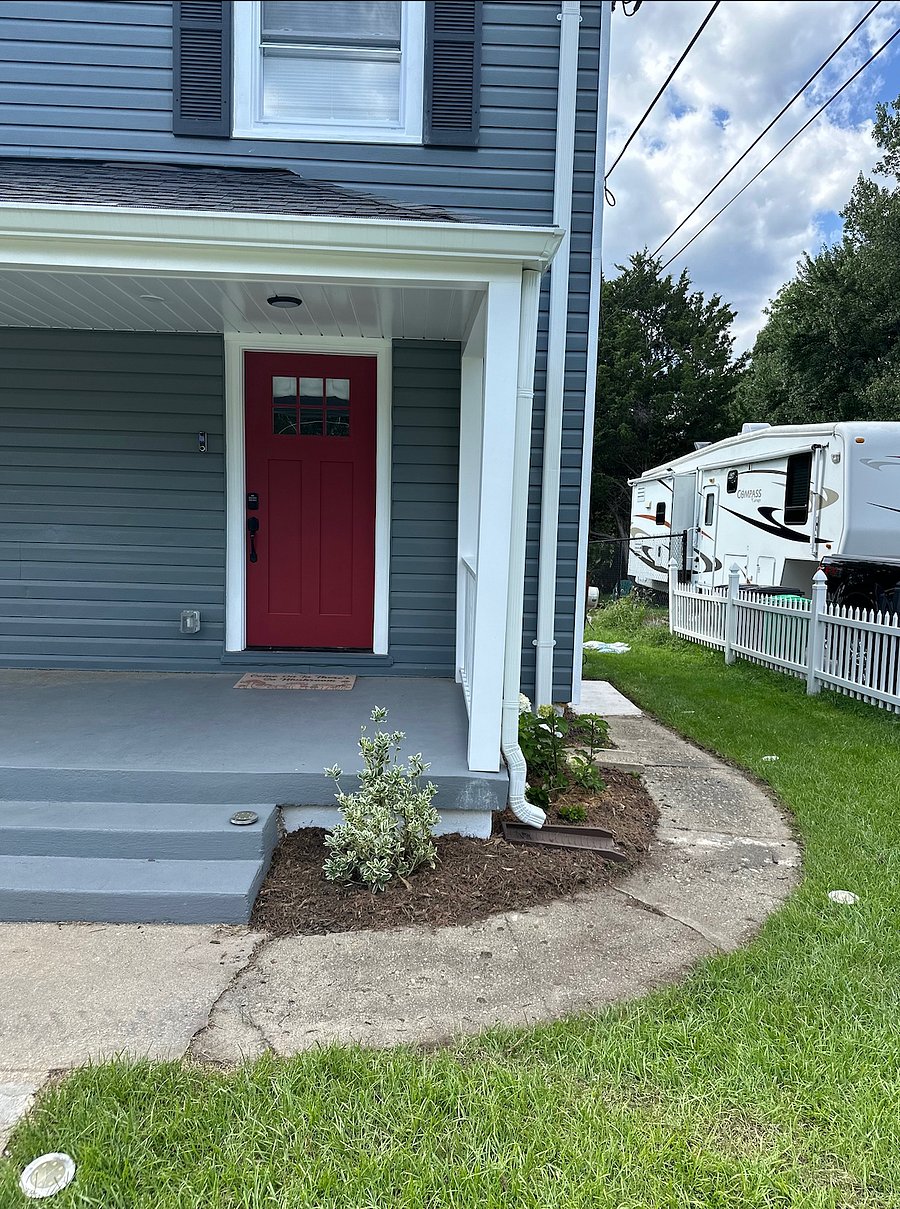 walkway to side entrance