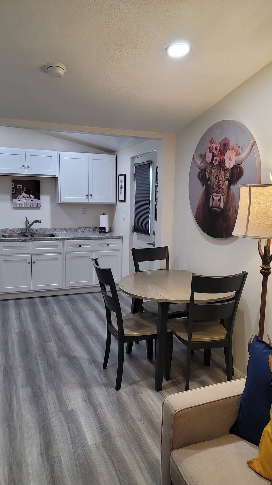 Furnished Finder property 737540_2 photo 9