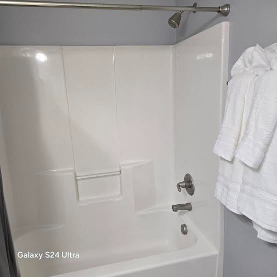 Shower Tub Full Bathroom