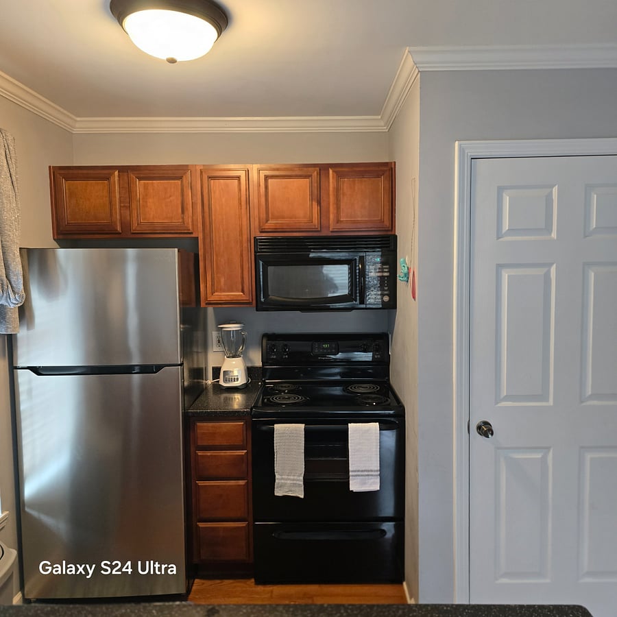 Microwave and Stove
(Pots and pans located in stove drawer)
Furnished with coffeemaker, toaster, plates, glasses, blender, and silverware