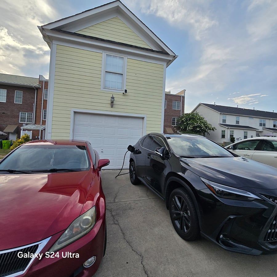 One Parking on-site
EV Parking
Street parking available