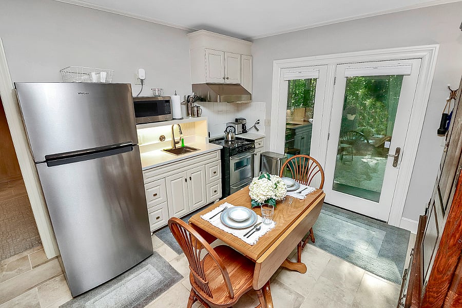 Kitchen is 'cozy', but on the good side, everything is within arms reach.