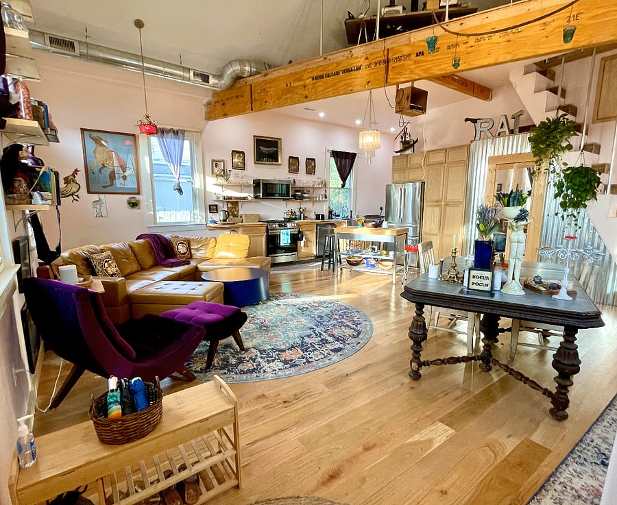 Open Floorplan,
living dining kitchen