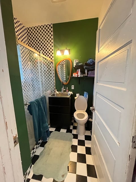 Bathroom - it's groovy baby!