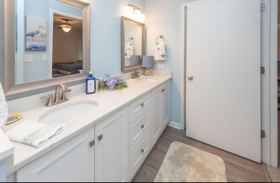 Attached private bathroom