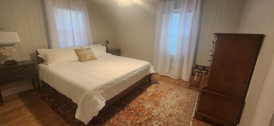 New platform king bed with hybrid mattress