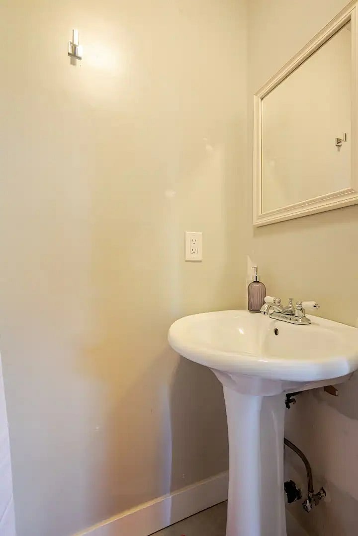 Furnished Finder property 738046_2 photo 4