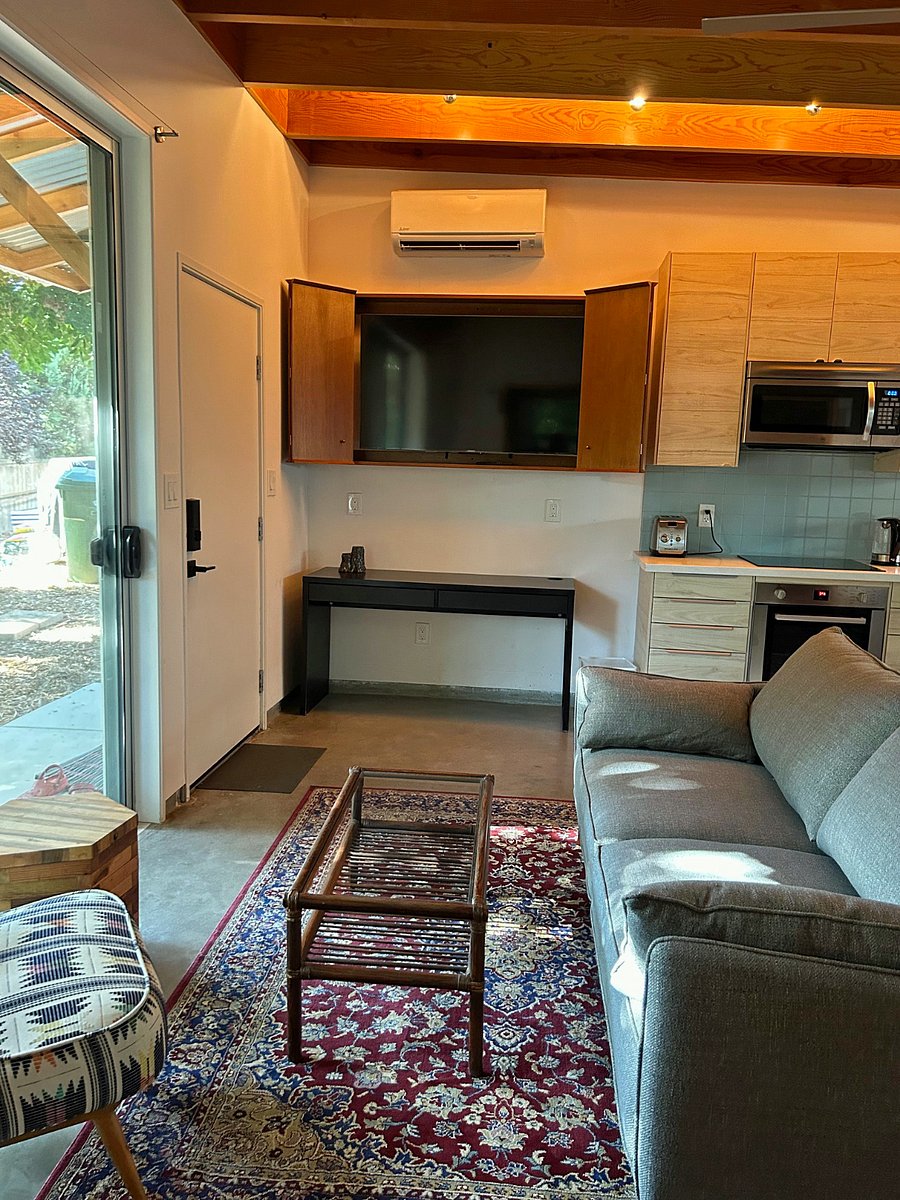 Furnished Finder property 738056_1 photo 4