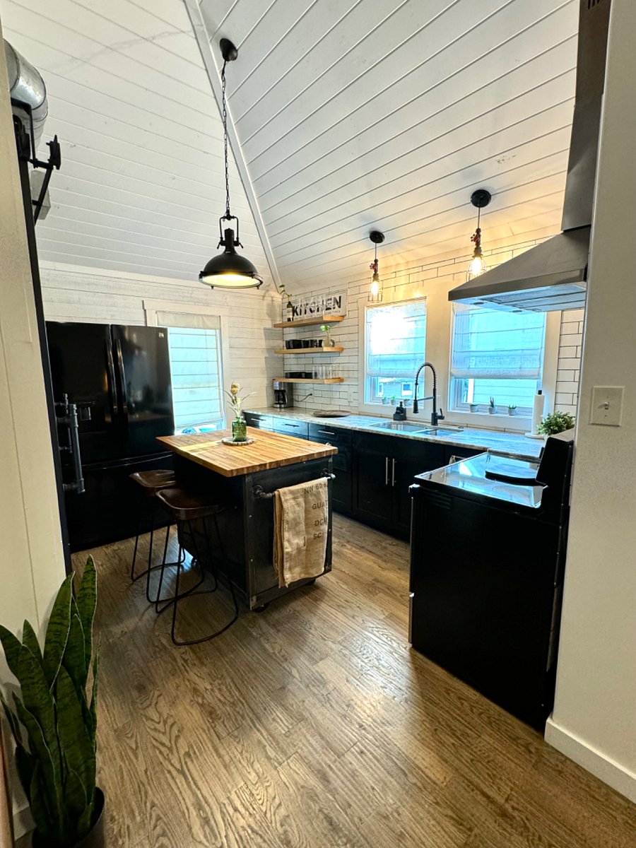 Furnished Finder property 738074_1 photo 9