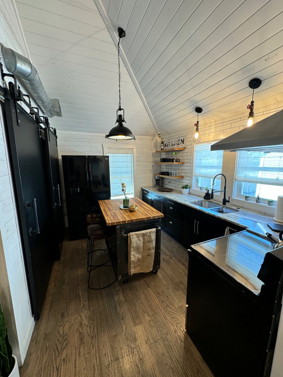 Furnished Finder property 738074_1 photo 13
