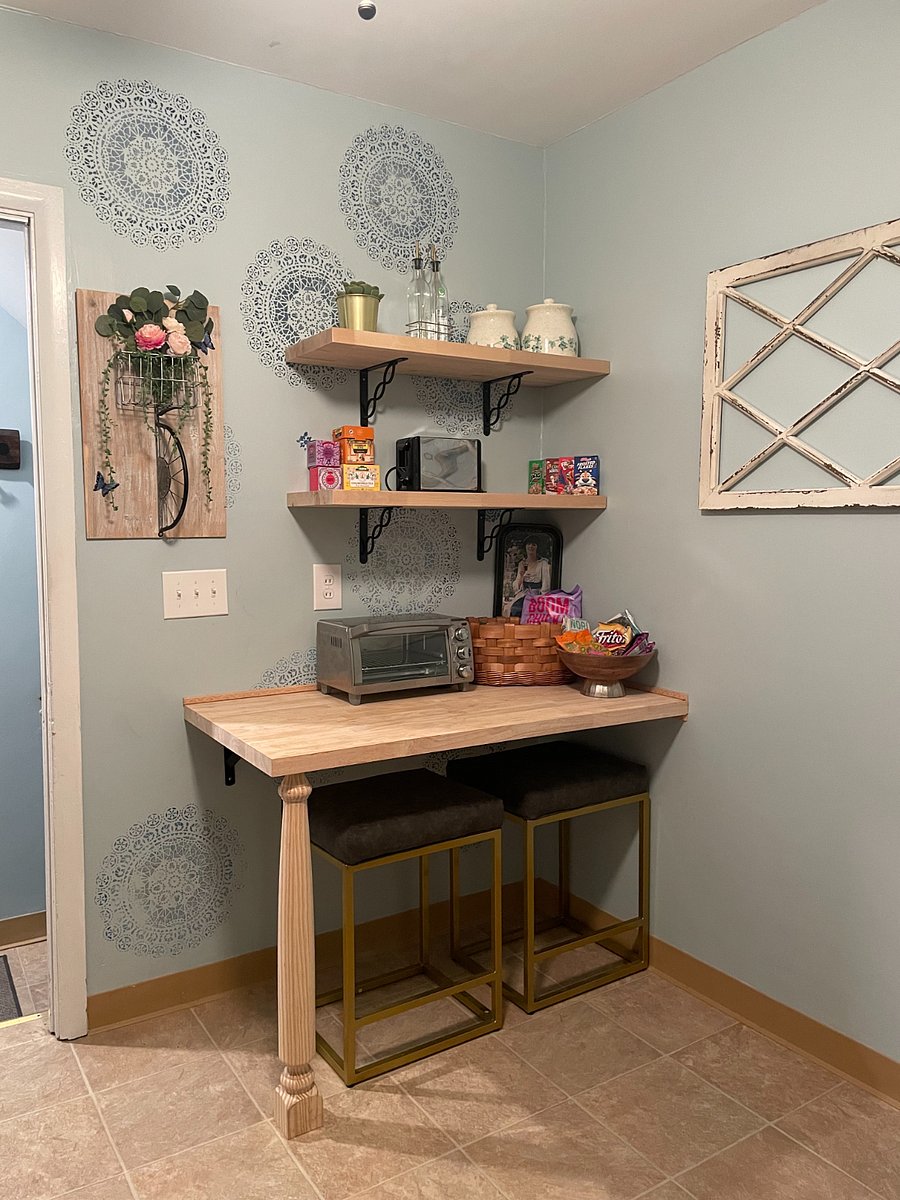breakfast nook in the kitchen