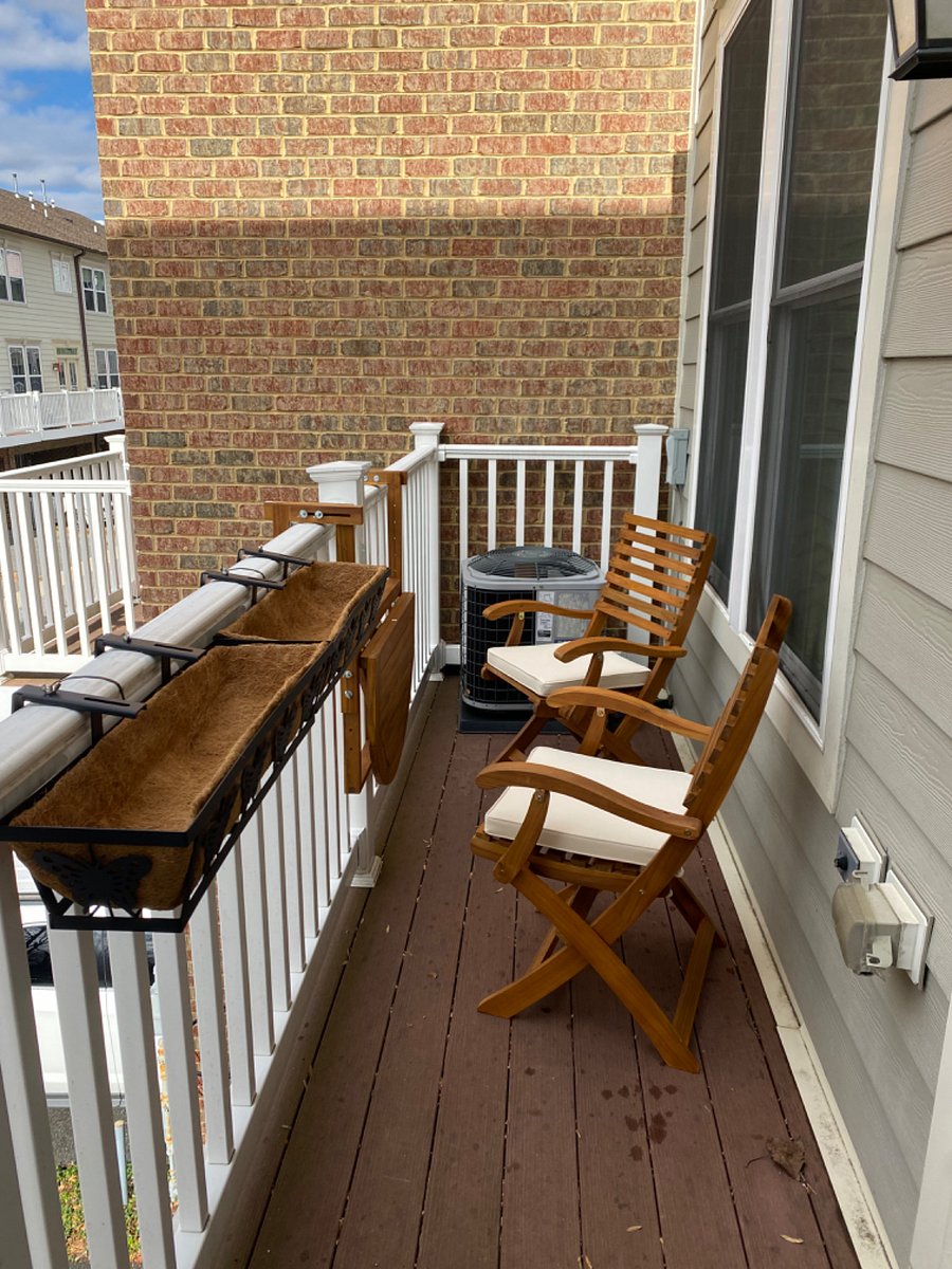 Balcony off kitchen