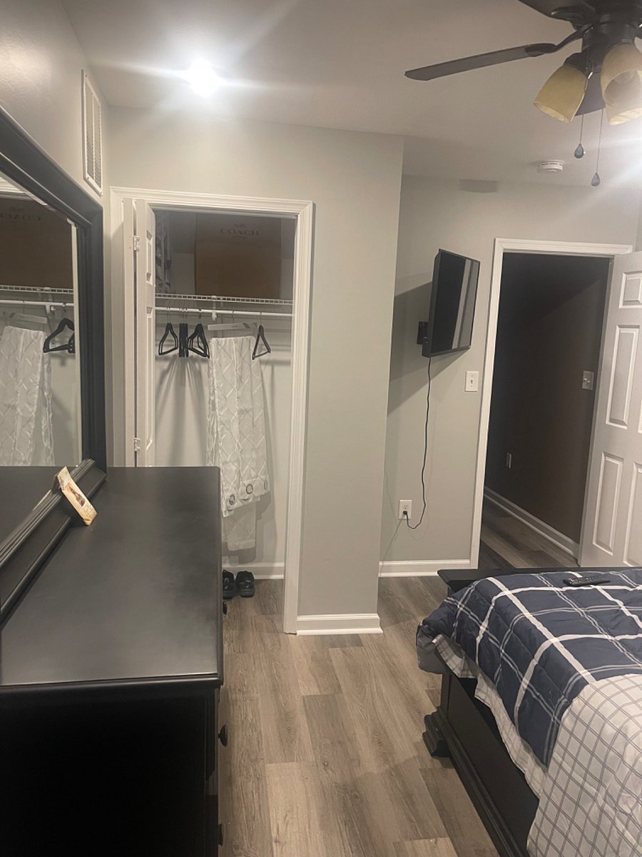 Bedroom #1