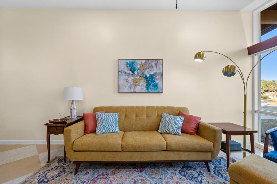 Side 1: Living and sitting room.