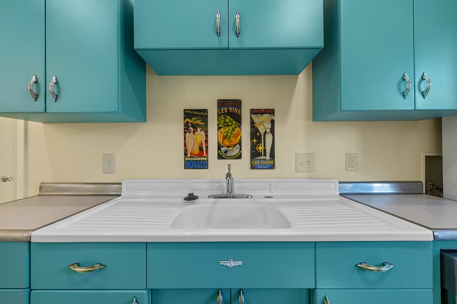 Side 2: Porcelain washboard kitchen sink