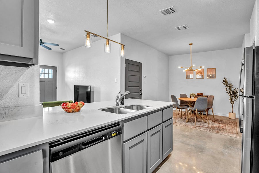 Furnished Finder property 738337_2 photo 6
