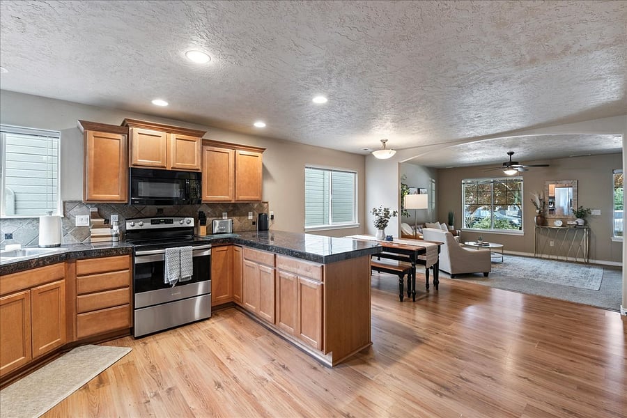 Furnished Finder property 738368_1 photo 19