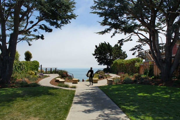park entrance to Privates Beach