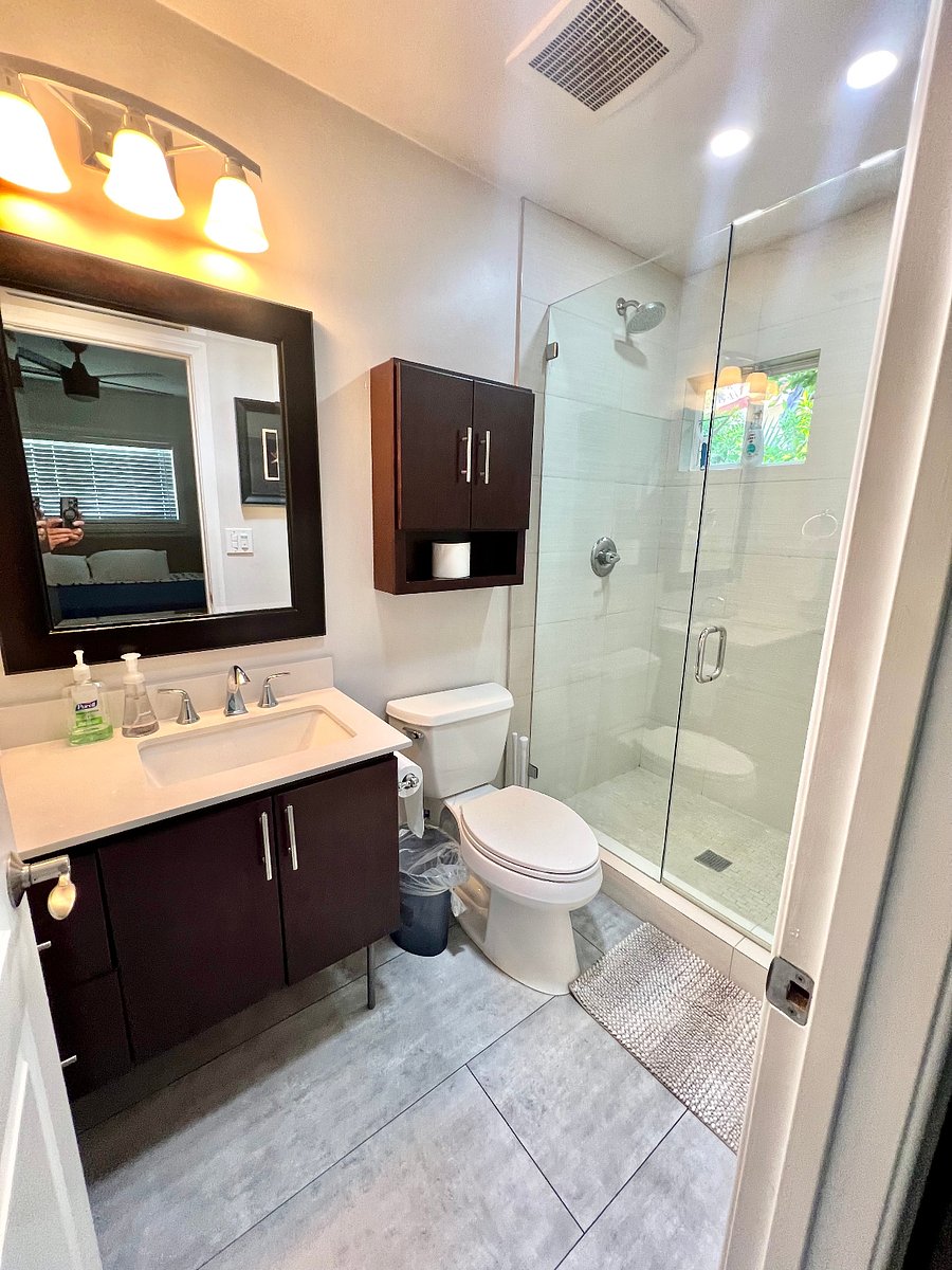 Second Master Bedroom private bathroom