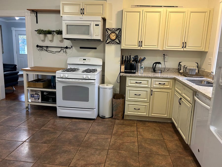 Furnished Finder property 738425_1 photo 12