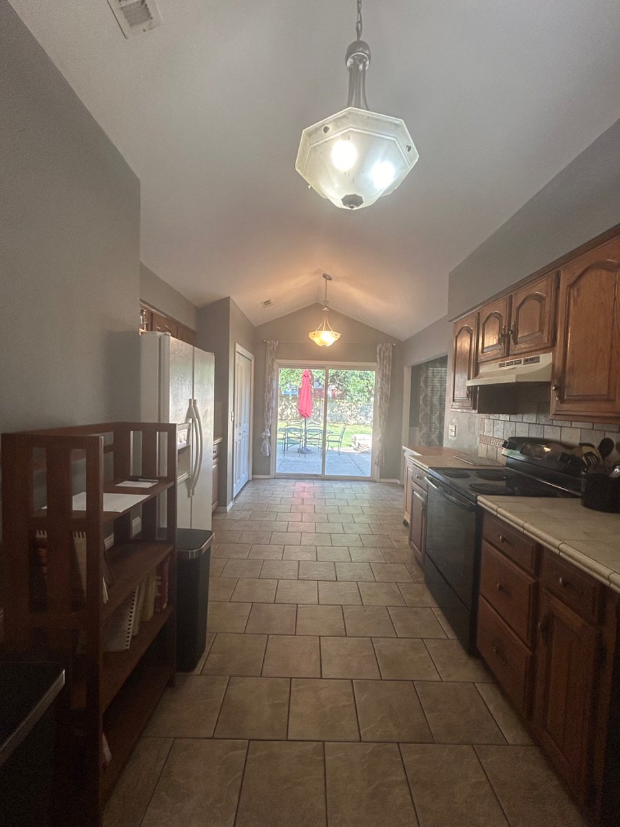 Furnished Finder property 738532_1 photo 35