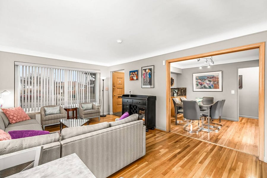 Family Rm to Living Room