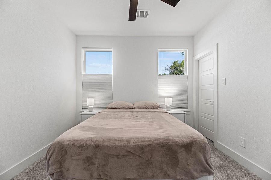 Queen bed with walk-in closet