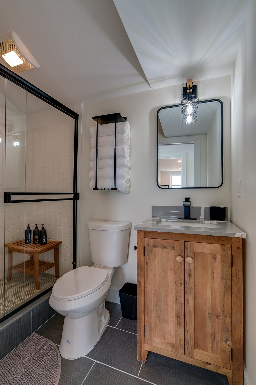 2nd floor full bath
