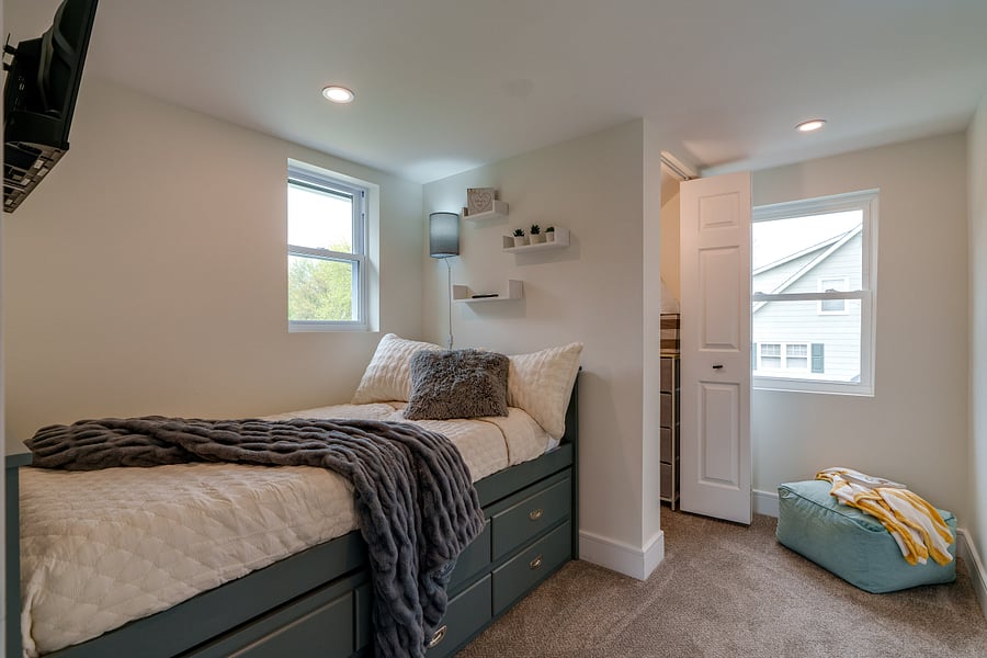 2nd bedroom with trundle bed