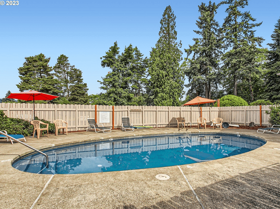 Community pool