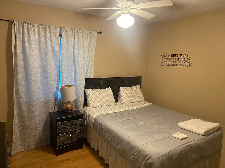 2nd upstairs bedroom. Queen mattress.