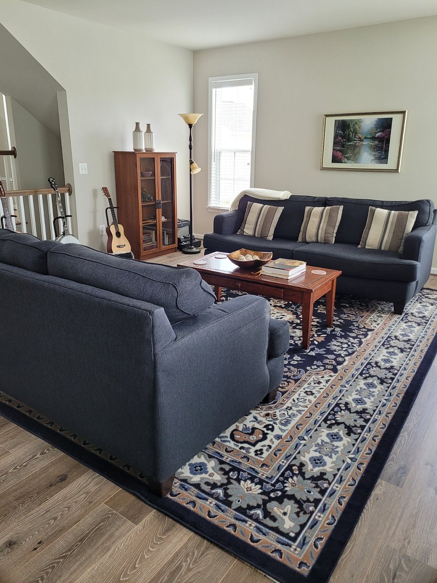 1st-floor Living Room