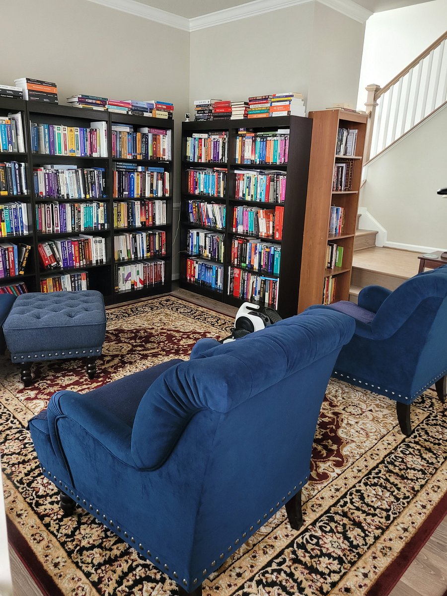 1st-floor Library/Study
