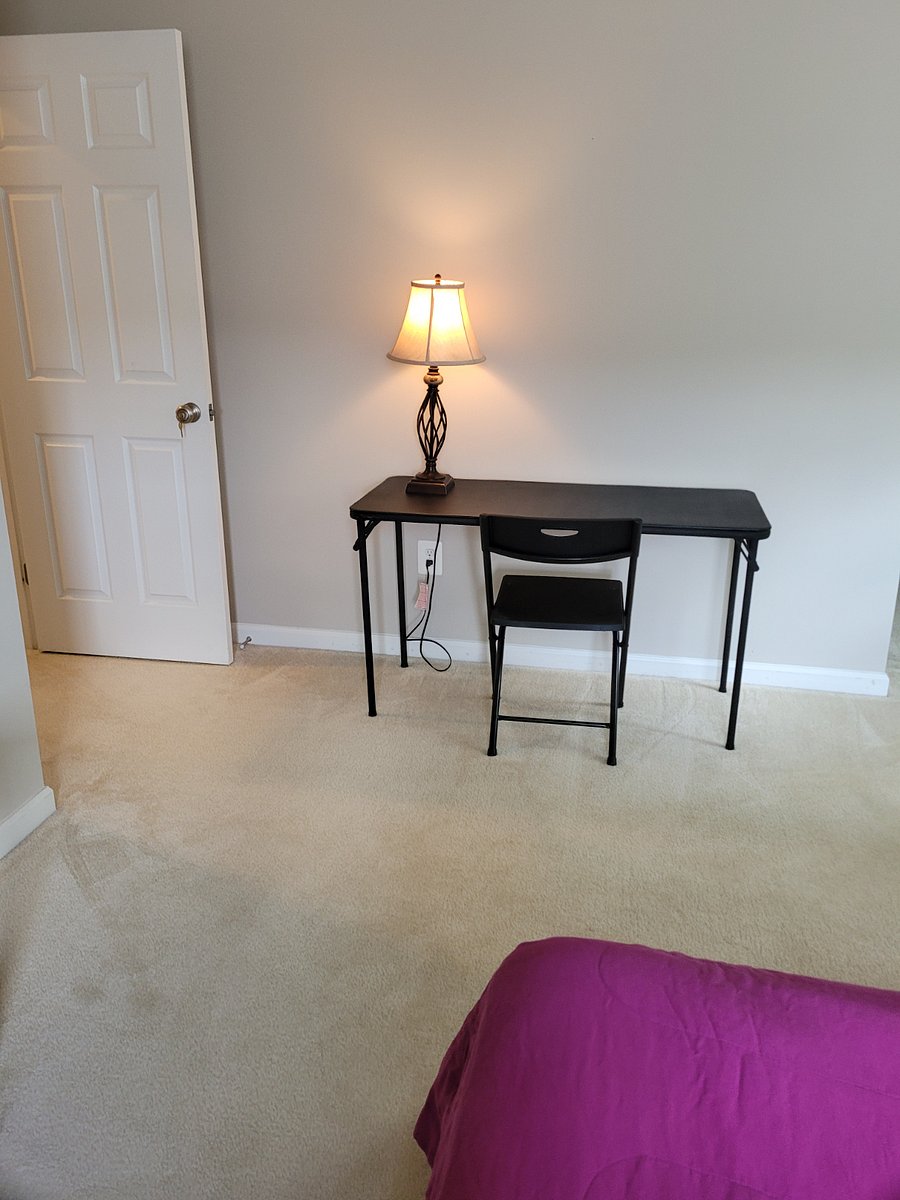 Upper-Level Bedroom #4