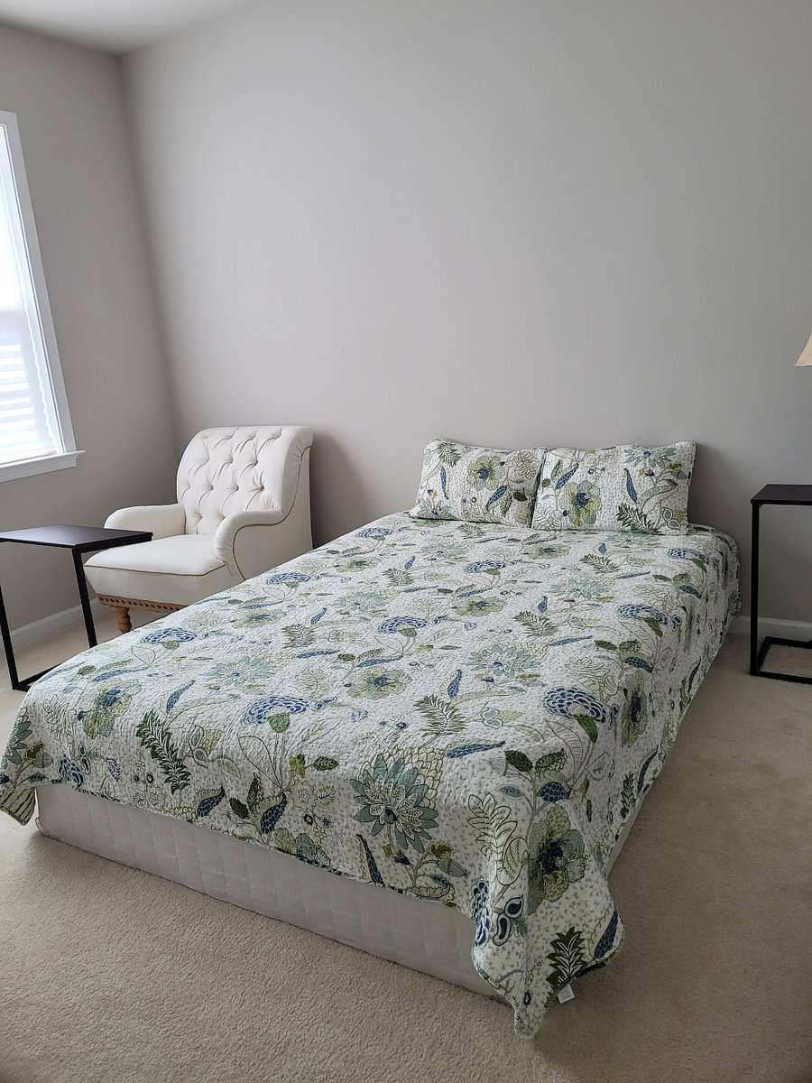 The Alexandra Suite: Upper-Level Bedroom #2 - 161.5 sqft, 11'5-5"x14'1", Queen Size Serta Bed, Quilted 100% Cotton Comforter, Luxury Armchair, Spacious Walk-In Closet w/ Window, Computer Desk, Verizon Fios Internet, Dresser, Lamps. Privacy Locks, Enhanced Security.