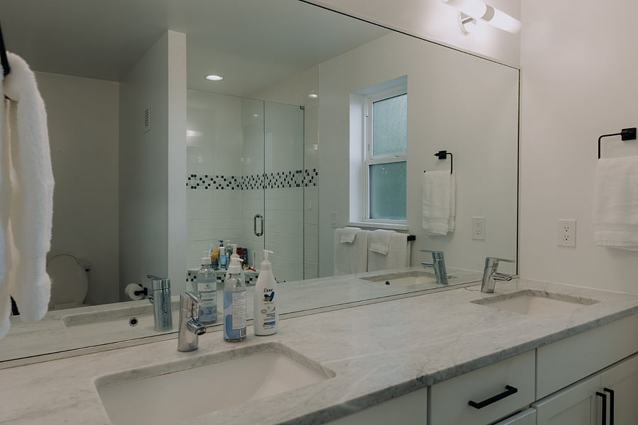 Bath 1 - Ensuite