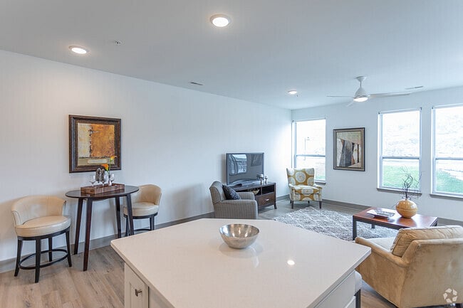 Furnished Finder property 738857_2 photo 7
