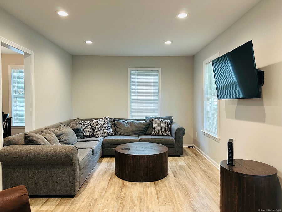 Furnished Finder property 738874_1 photo 10