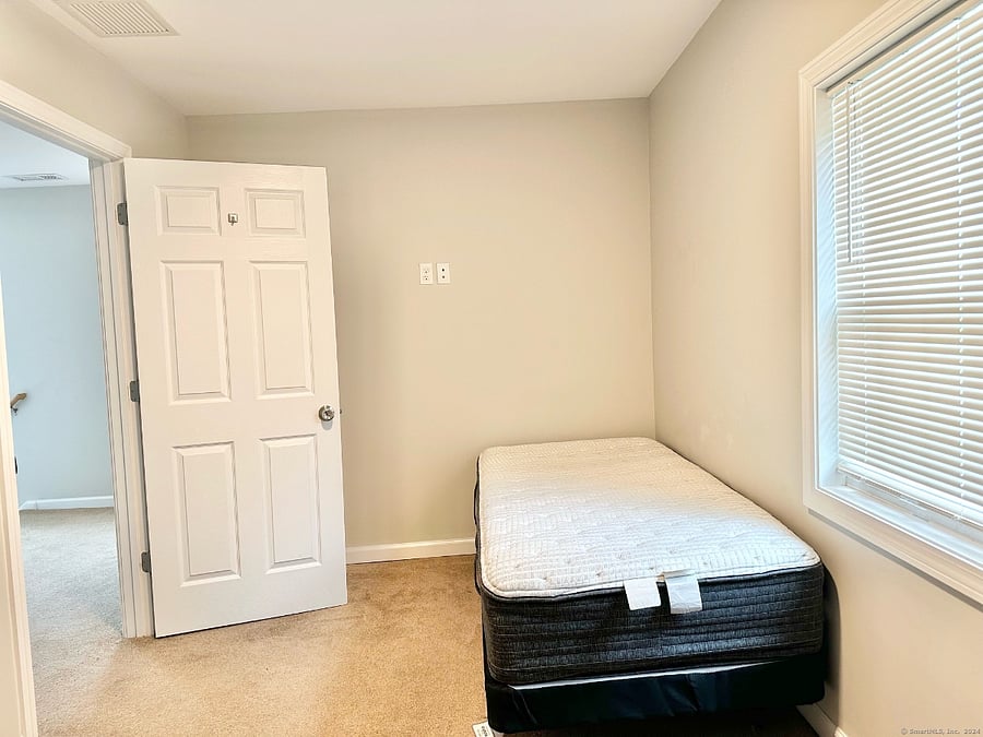 Furnished Finder property 738874_1 photo 20