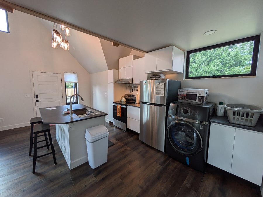 Furnished Finder property 738909_1 photo 3